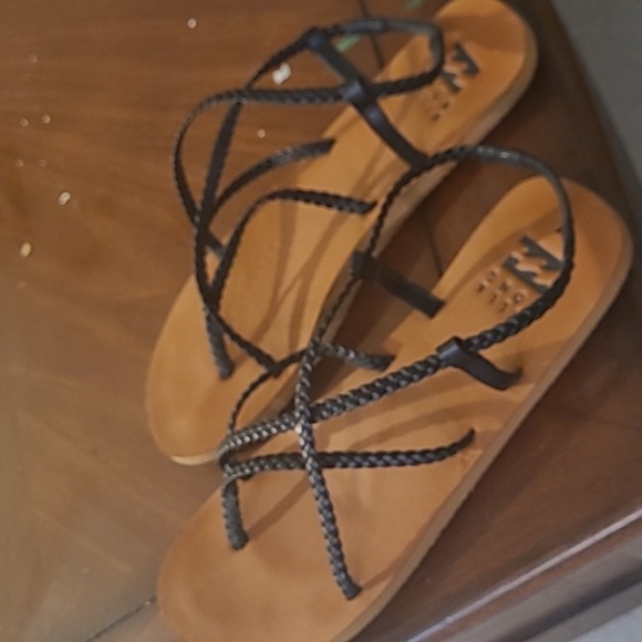 Summer Sandals - Picture 2 of 3